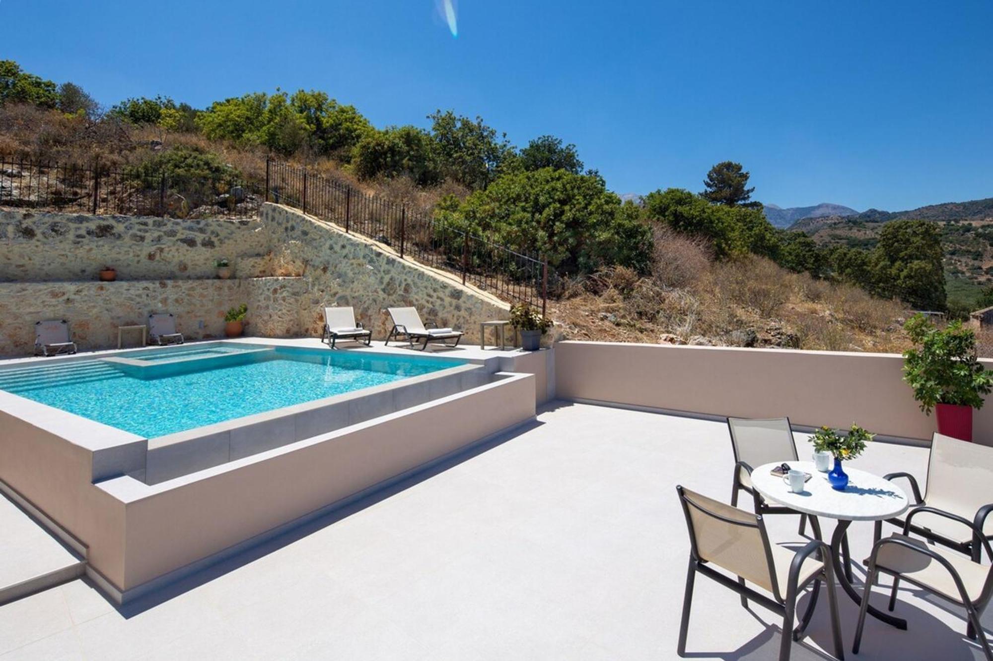 Iconic With Private Pool And Sea View Provarma