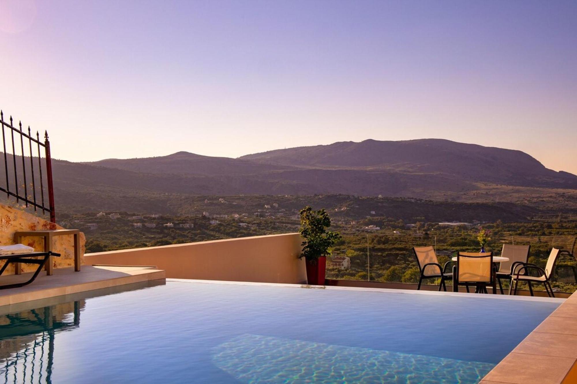 Iconic With Private Pool And Sea View Provarma