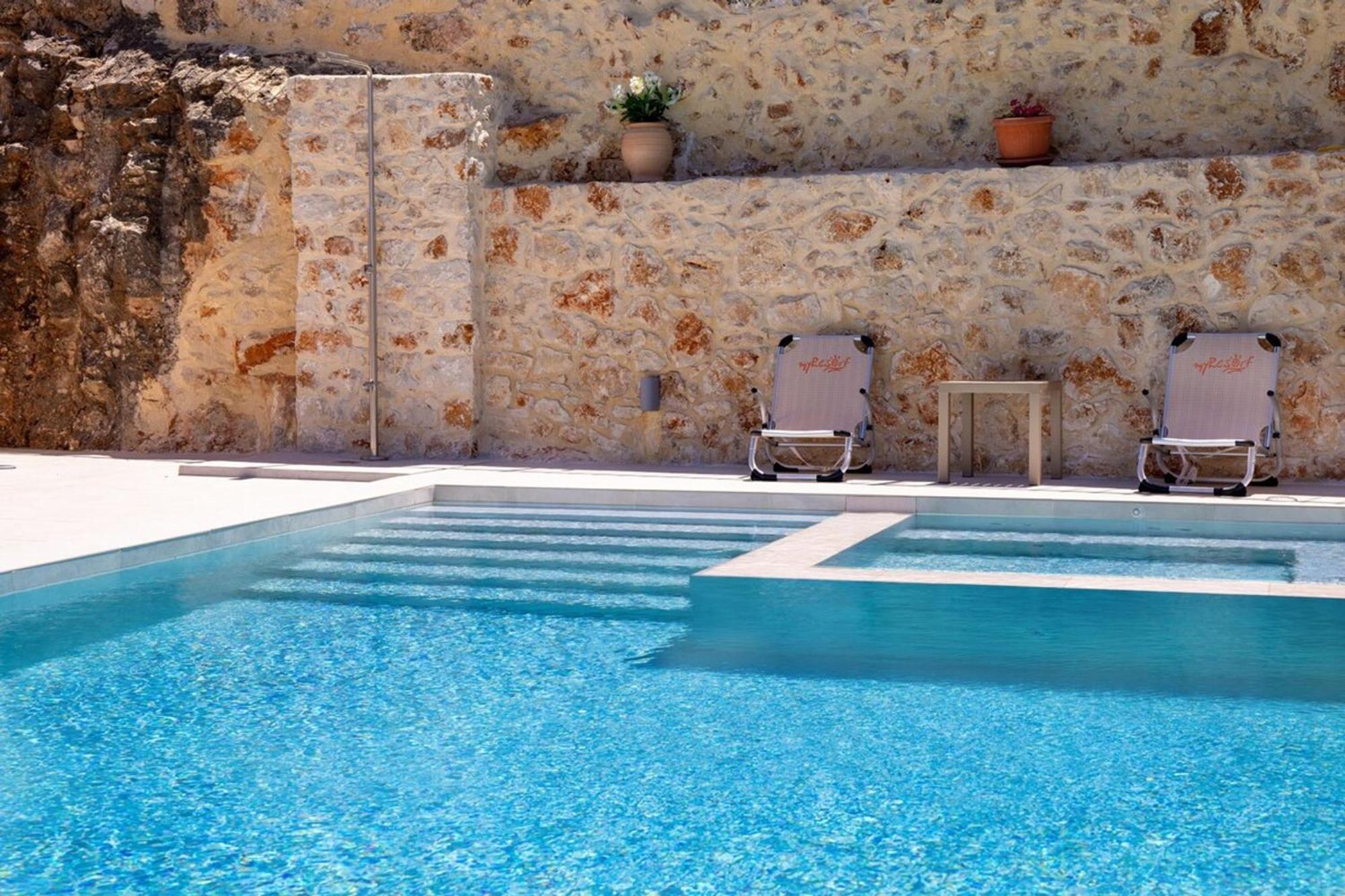 Iconic With Private Pool And Sea View Villa Provarma